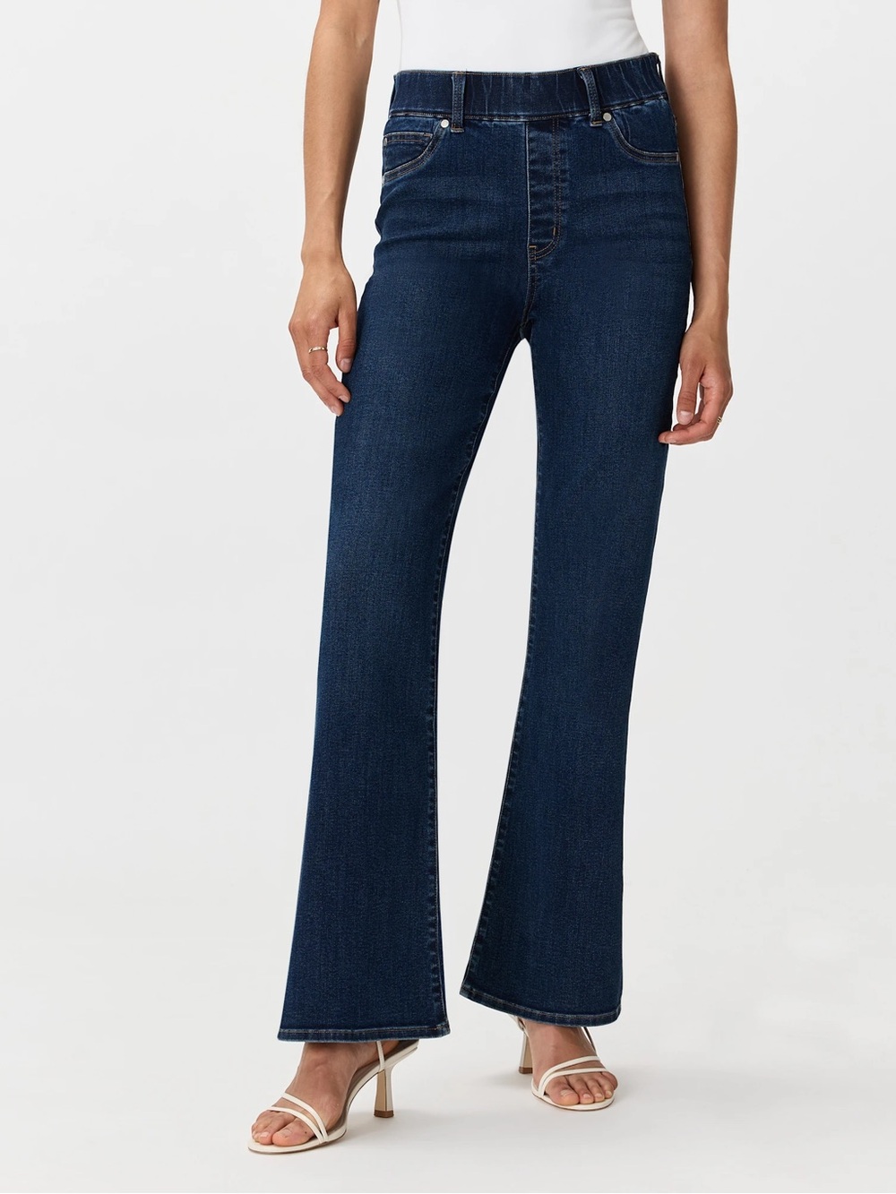 Quince Nina pull on stretchy flare jeans size M